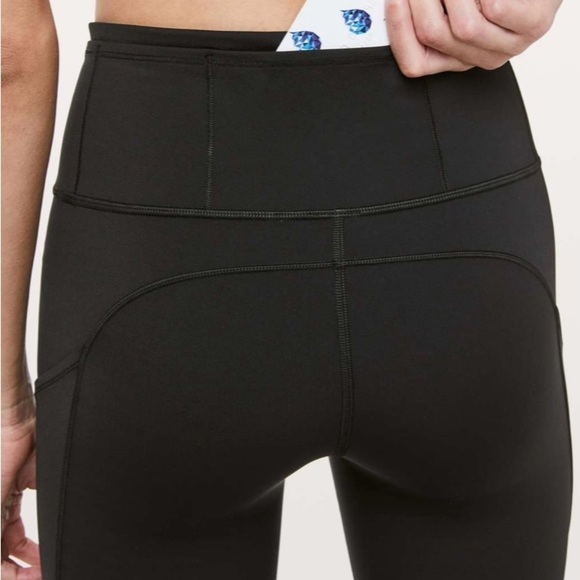 Lululemon 4 Fast Free Crop Nulux 19” black crops great pre owned reflector strip - Picture 3 of 13